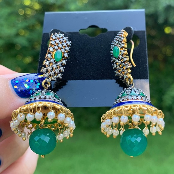 Bell Shape Rhinestone & Pearl Fringe Shaker Earrings - Picture 3 of 12